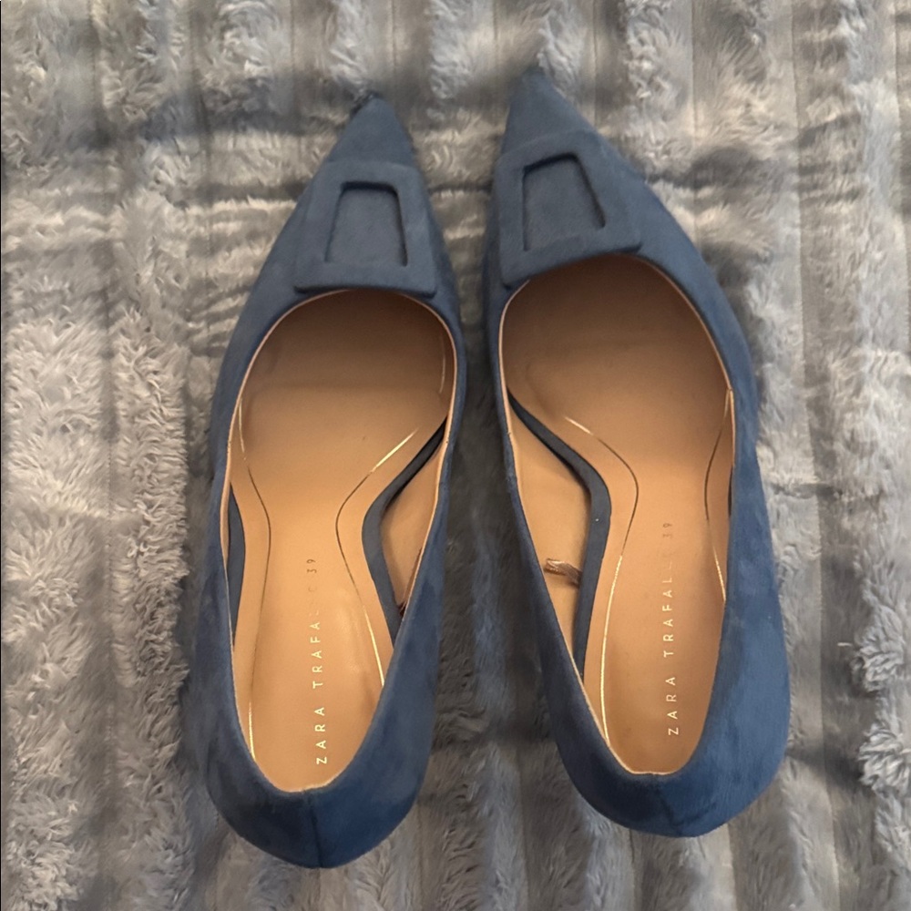 Zara Women's Blue Suede Flats